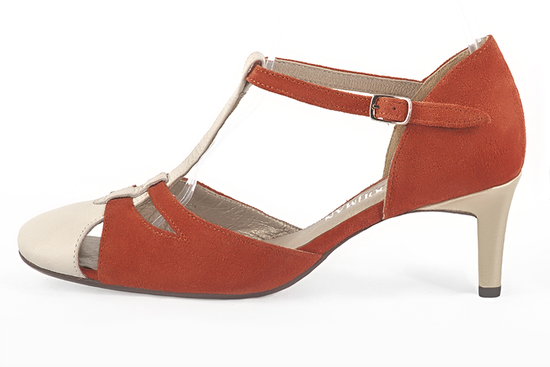 Off white and terracotta orange women's T-strap open side shoes. Round toe. Medium comma heels. Profile view - Florence KOOIJMAN